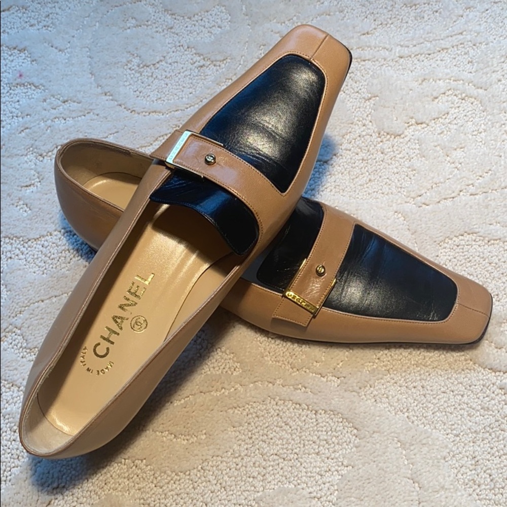 Chanel Flats Black and Tan leather